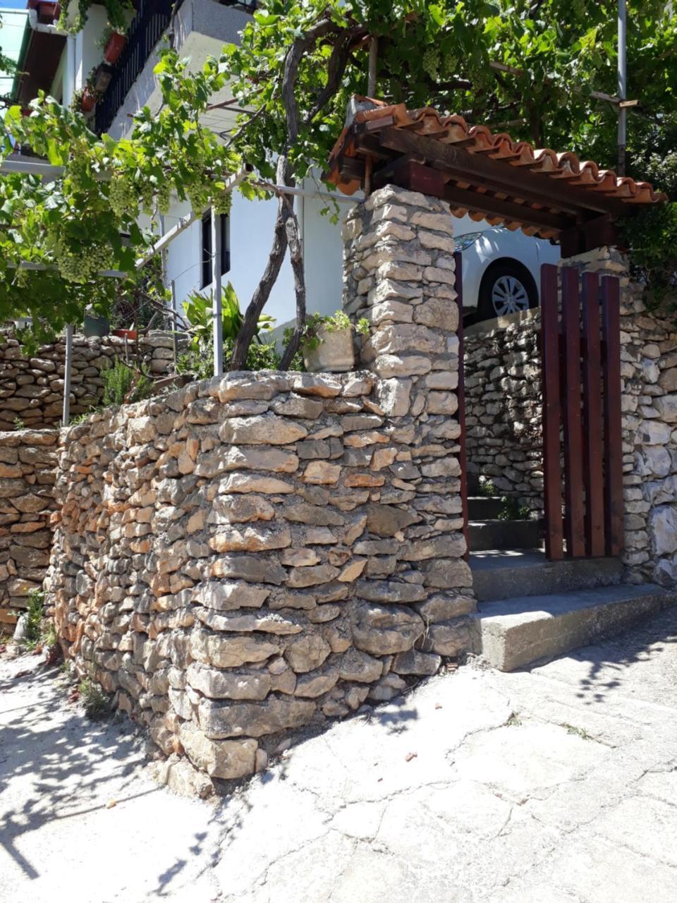Apartman Sb Ulcinj Exterior foto